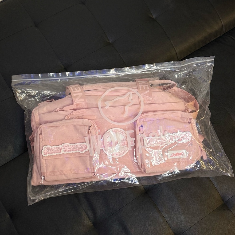 Wolfpak The Dream is Real Duffle - Picture 3 of 7